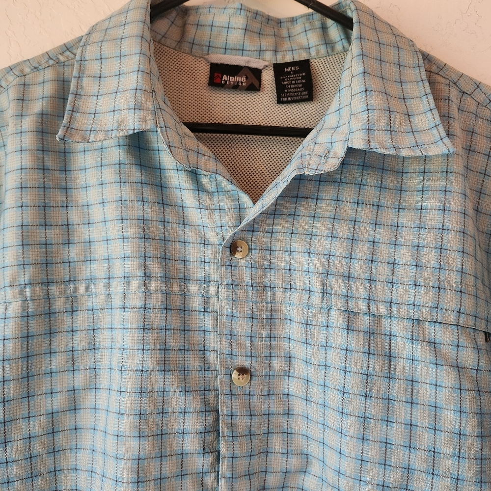Alpine Design Plaid Button-Up - Picture 3 of 5